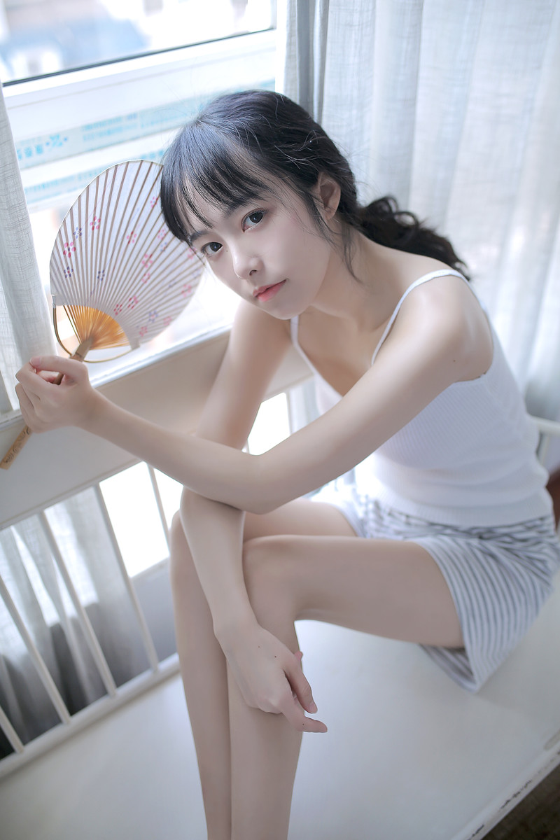 轻熟少女温暖性感私房写真照