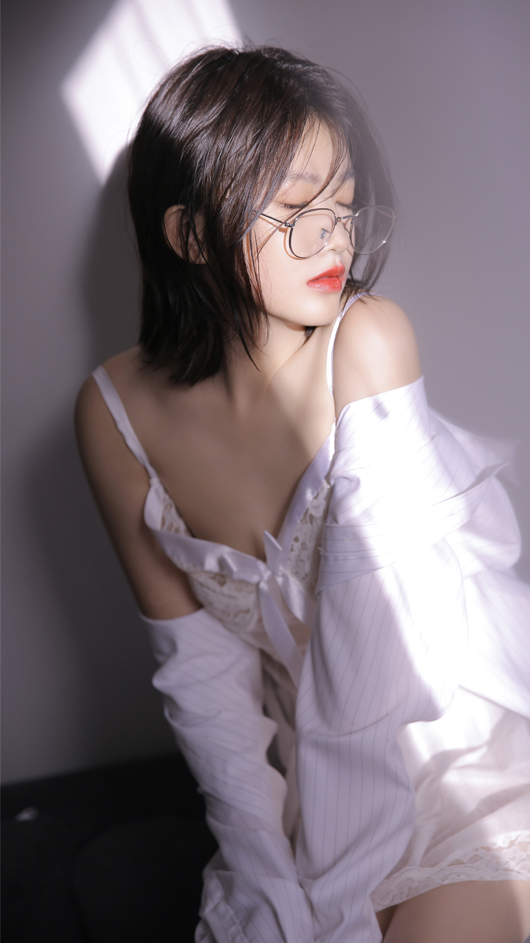 性感文艺风美女写真手机壁纸