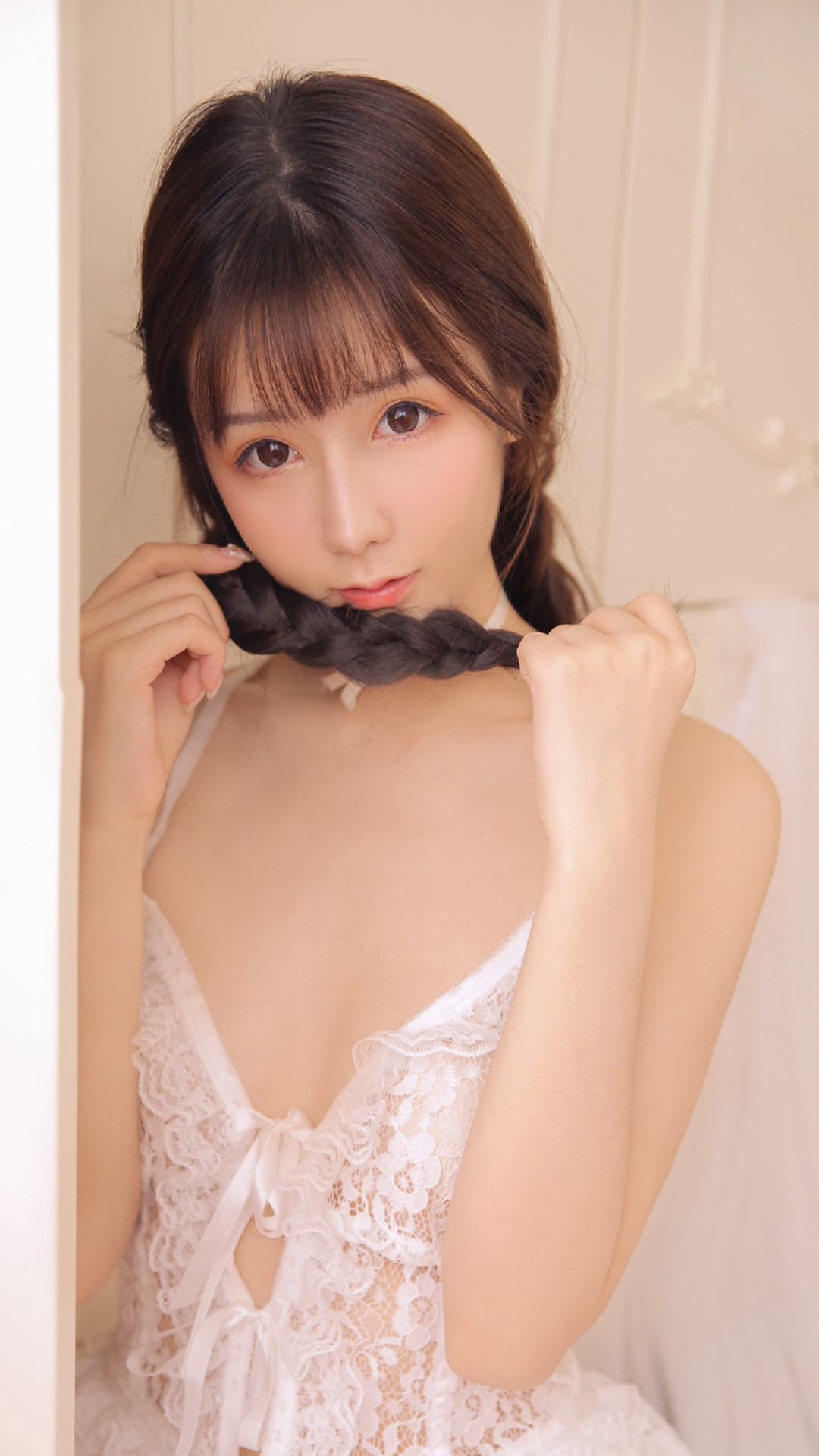 极品美女深v蕾丝性感写真高清手机壁纸