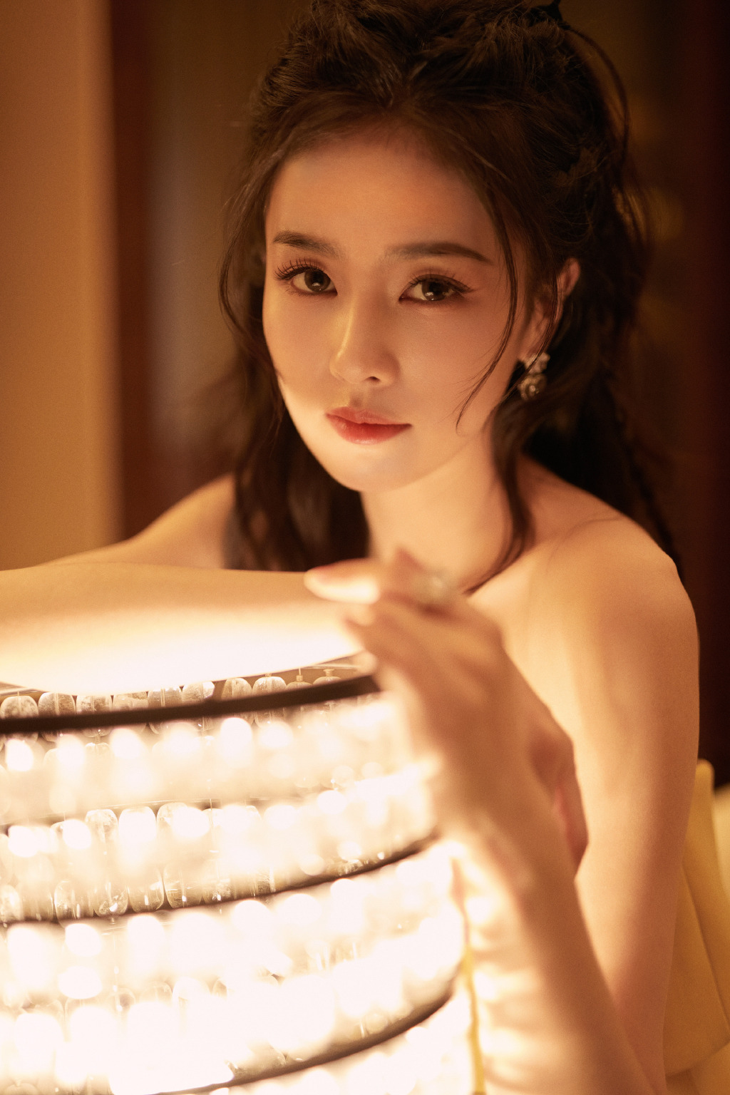 性感美女白鹿活动写真照图片