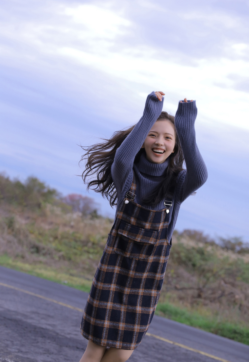 氧气美女学生妹超短裙性感撩人写真