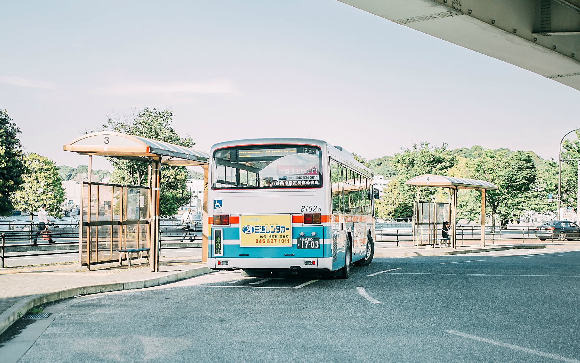 日系小清新街道风景图片桌面壁纸