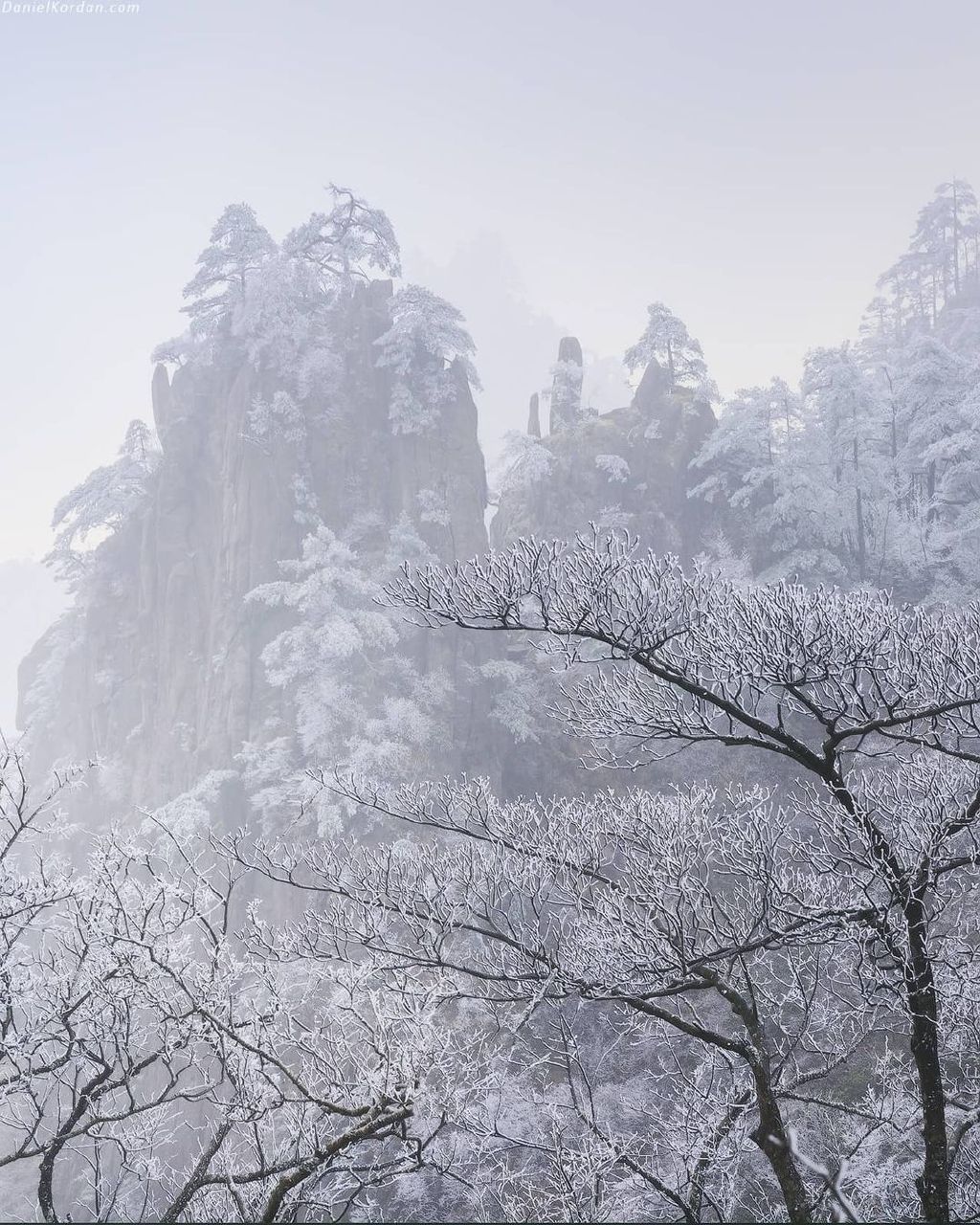 黄山雪景图片摄影