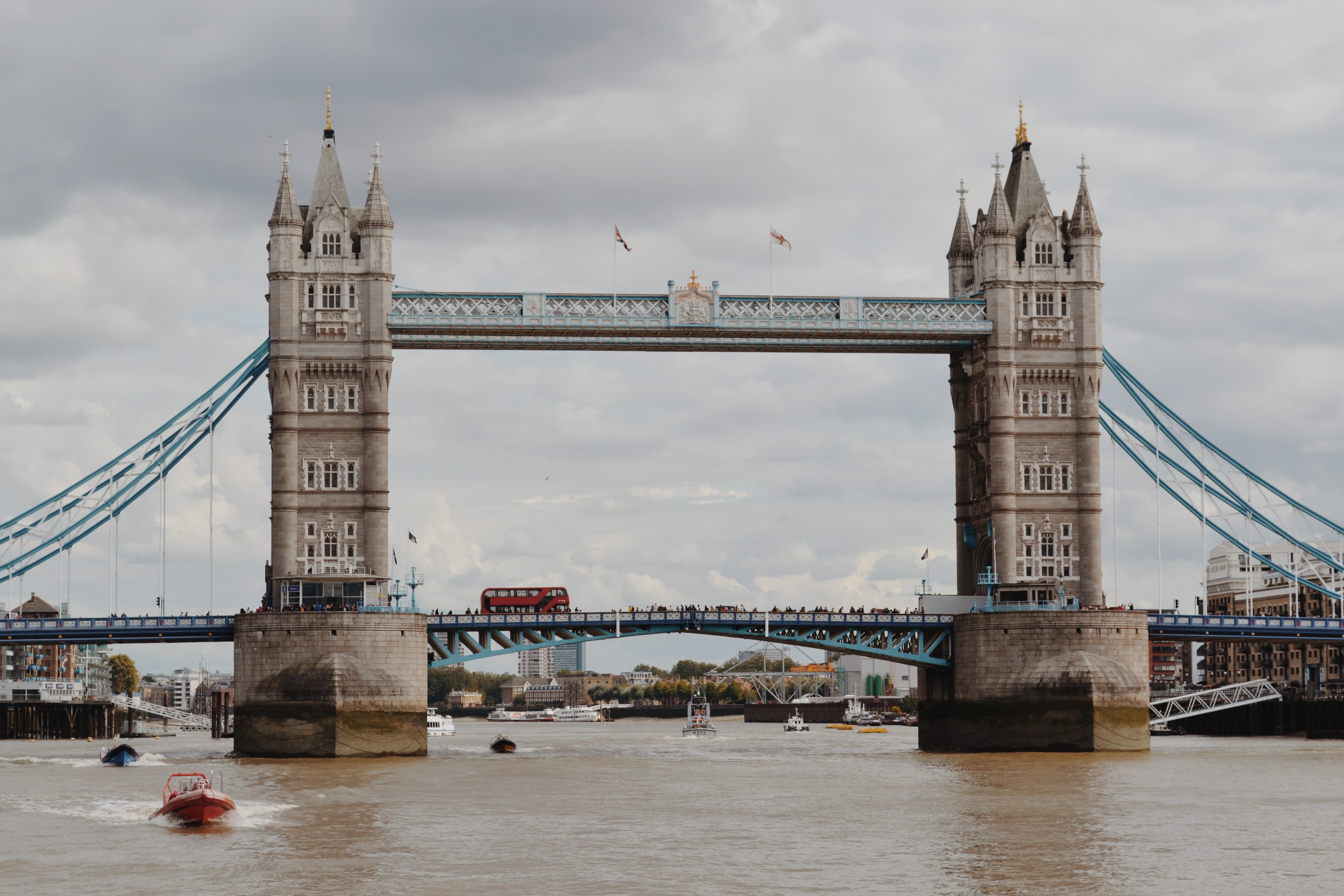 英国伦敦塔桥风景图片桌面壁纸