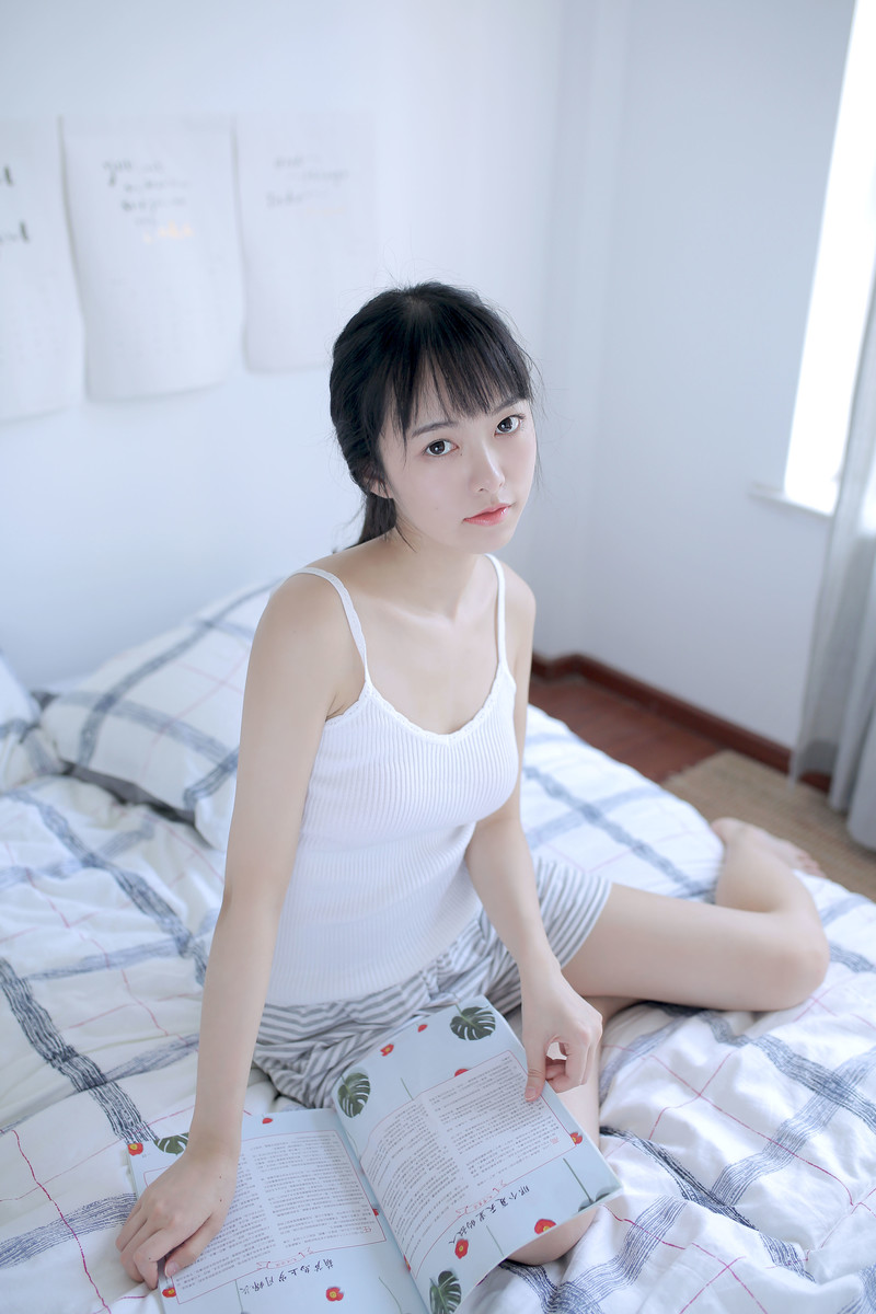 轻熟少女温暖性感私房写真照