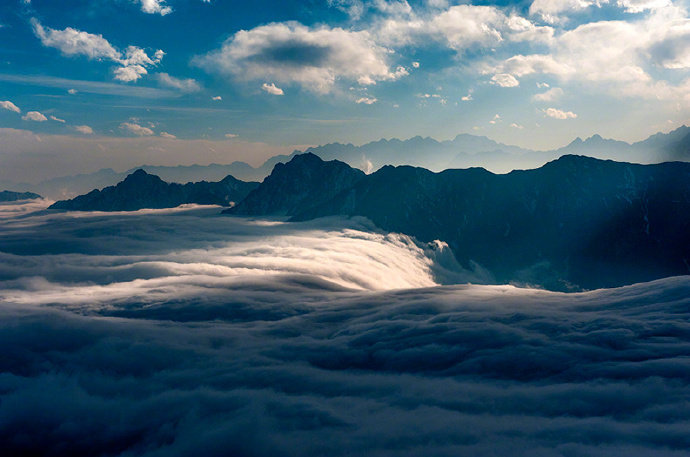 牛背山风景图片