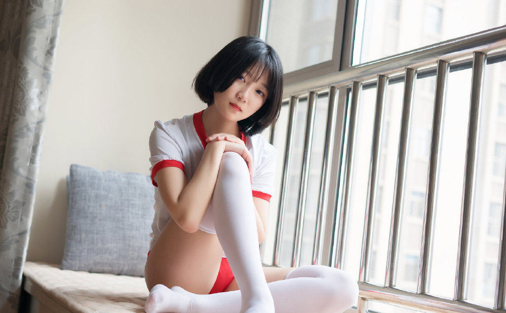 长腿白丝美女体操制服诱惑写真