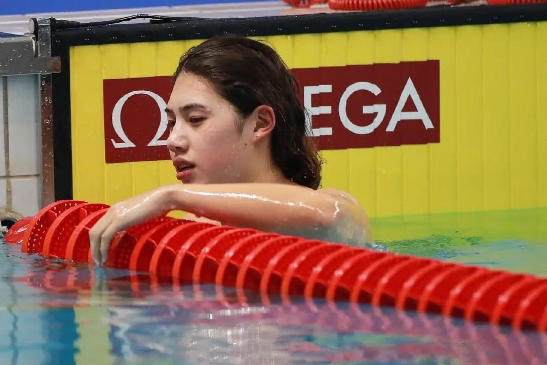 张雨霏获女子100米蝶泳银牌