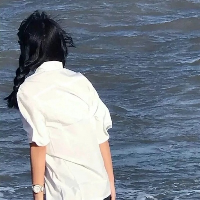 浪漫高级看海美女头像图片