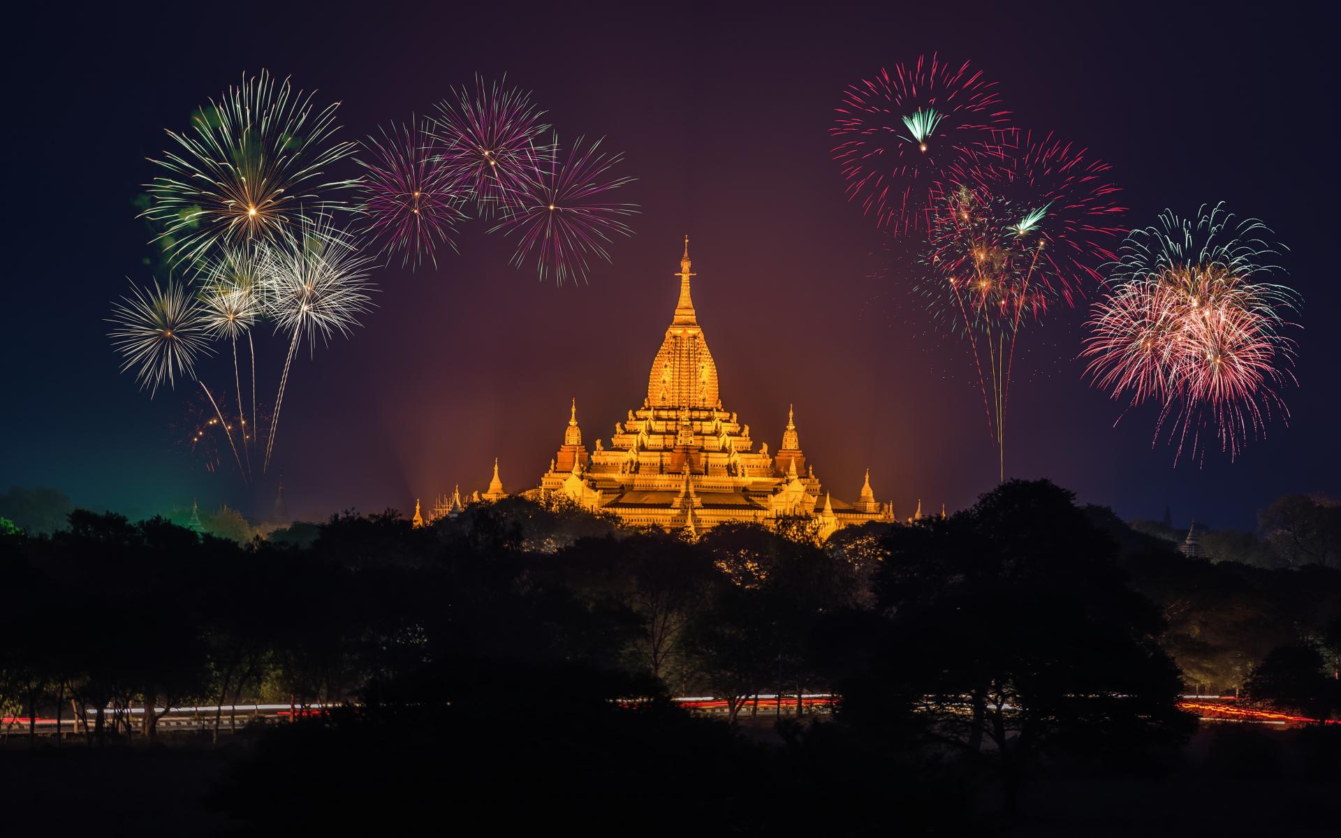 除夕之夜烟花图片桌面壁纸