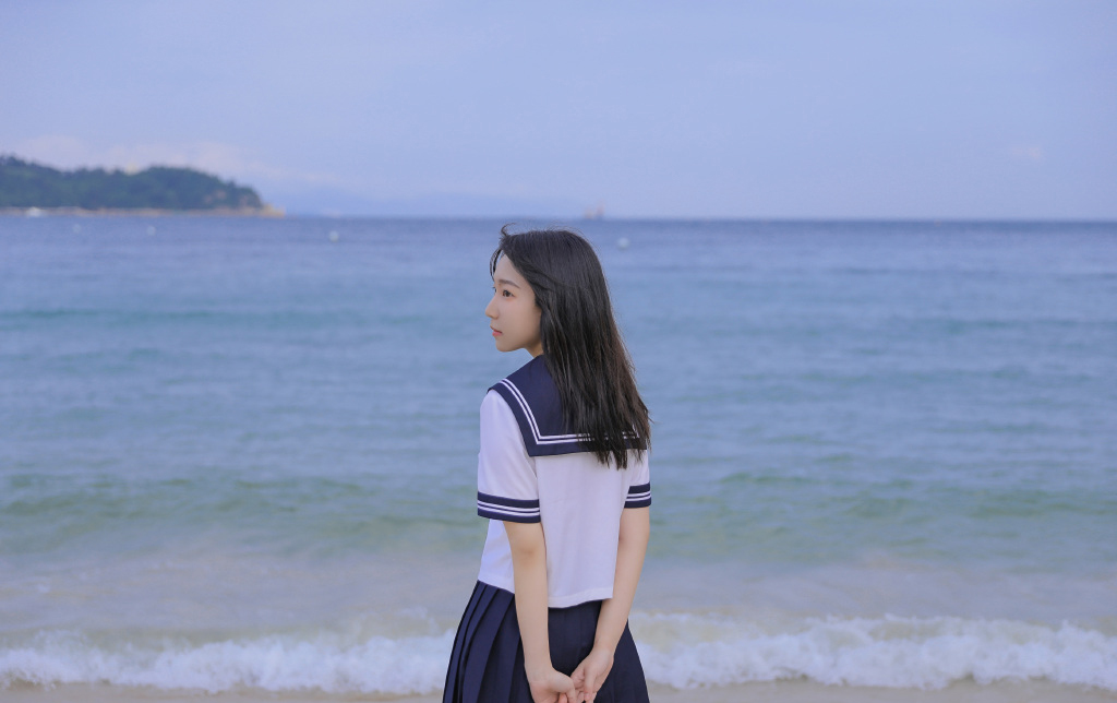 海边JK制服美女写真图片