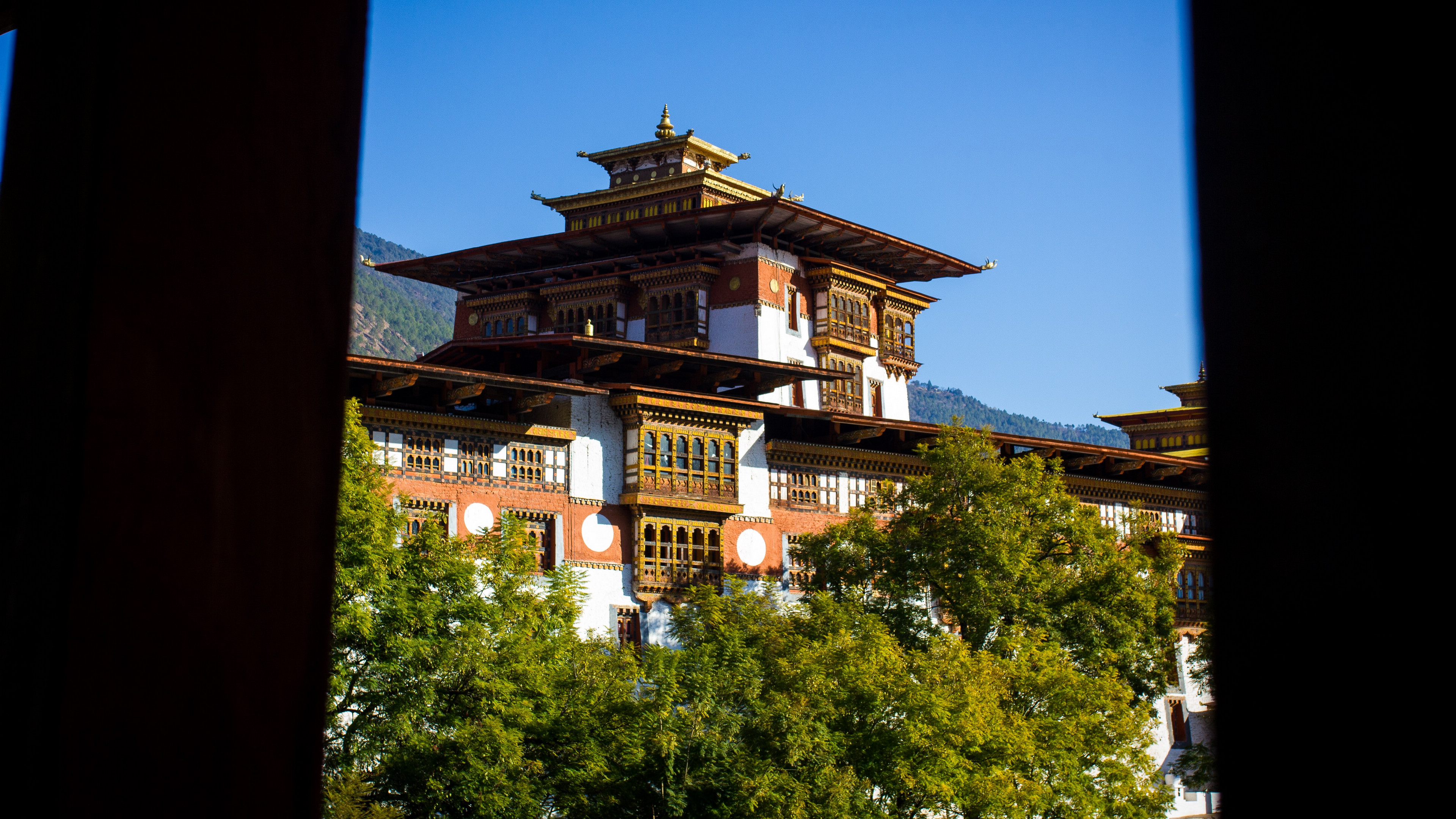 不丹虎穴寺图片桌面壁纸