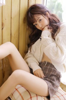 妖娆长腿美女妩媚性感画室写真