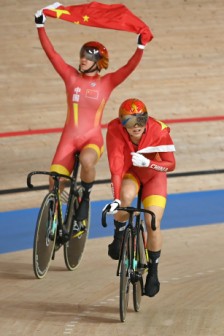 中国队女子场地自行车赛夺金