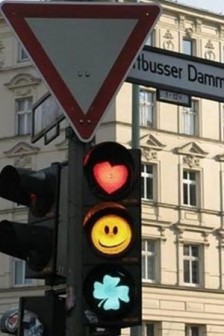 浪漫的红绿灯很唯美的爱情背景图