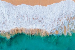 清新大海沙滩美景图片桌面壁纸